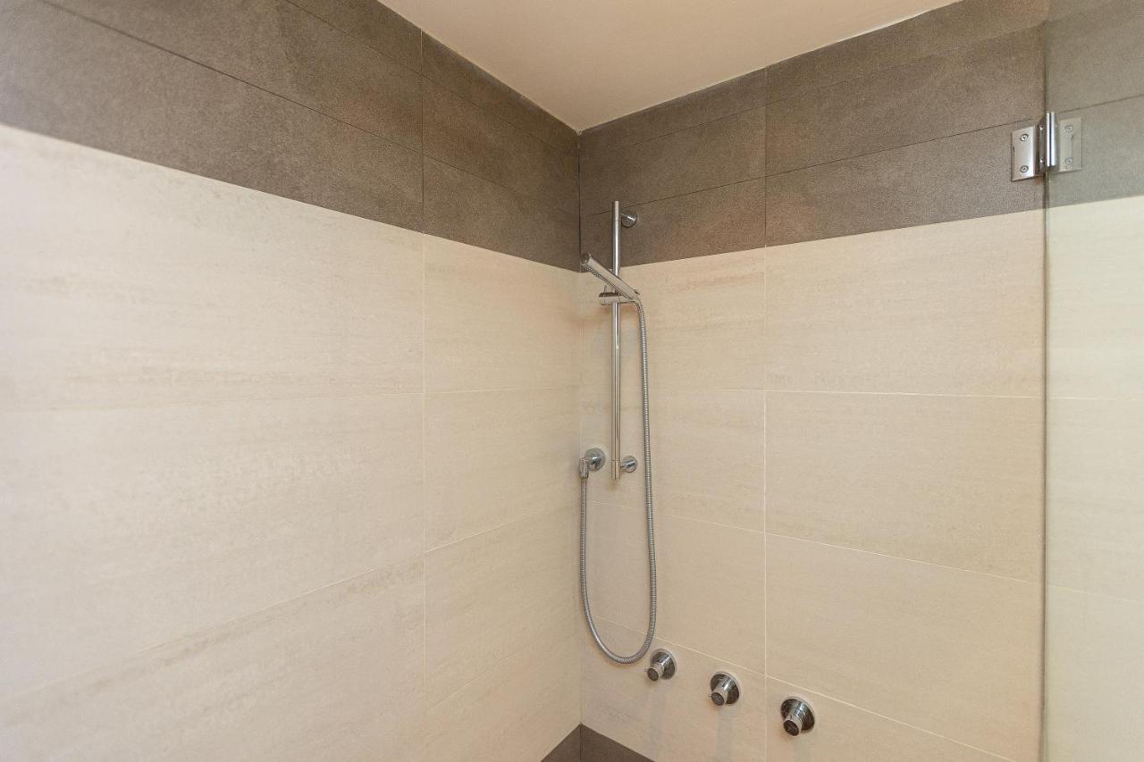 Lovely Cozy Nazionale 4 Apartment Рим Екстериор снимка
